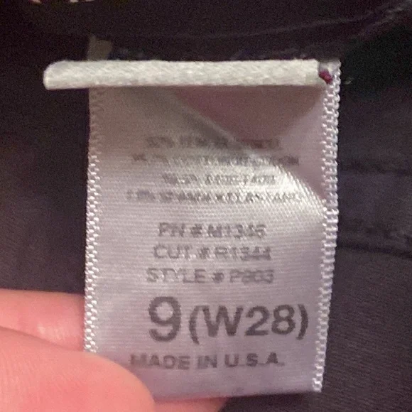 Fashion Nova Women’s 9(28) Black Distressed Skinny Jeans Stretch Made in USA - Picture 5 of 6